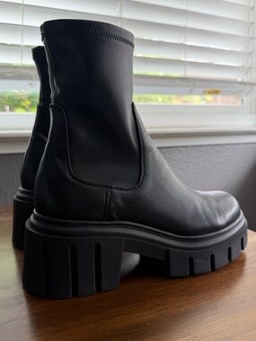 Steve Madden Black Boomba Boots